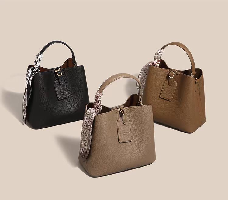 Women's leather bucket bag | Fixed shoulder strap | Ideal as a gift