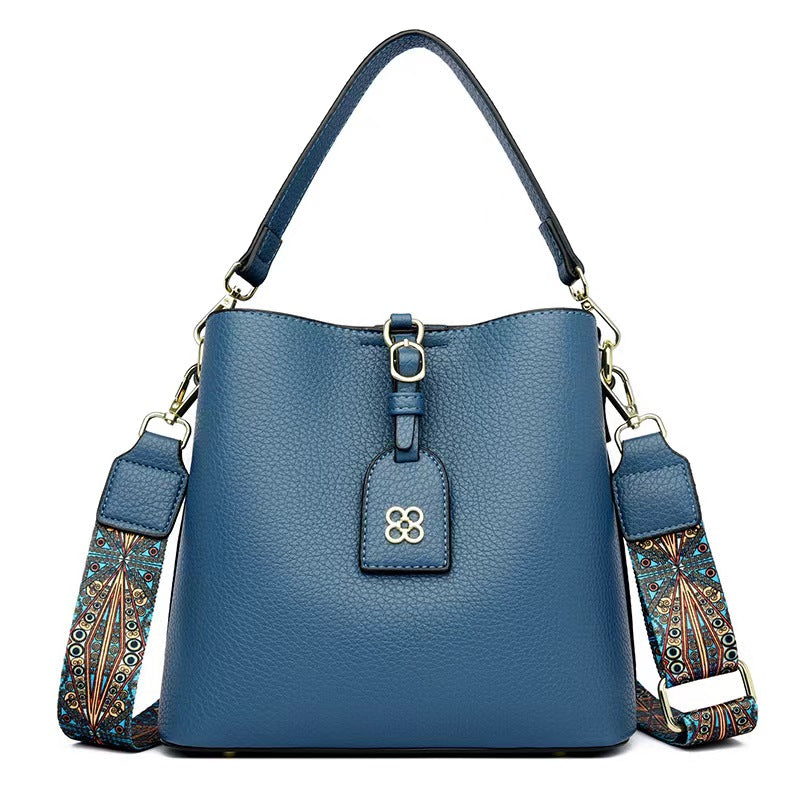 Fashionable women's shoulder bag made of PU leather