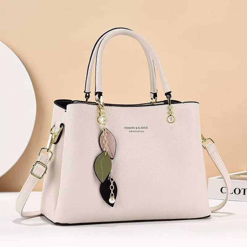 Large leather handbag | shoulder bag