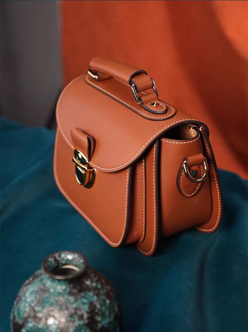 Vintage Leather Shoulder Bag - RHYRGWEK